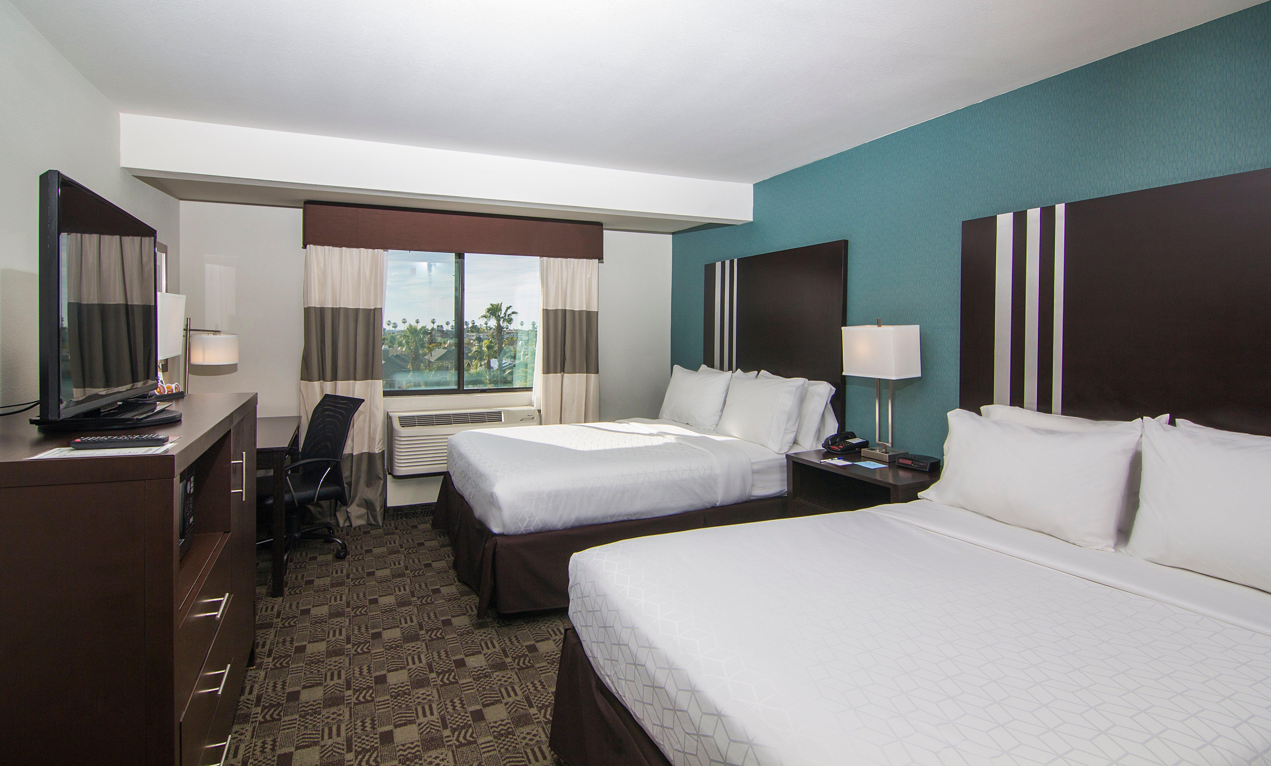 Holiday Inn Express Hotel & Suites Carlsbad Beach By Ihg Exterior foto
