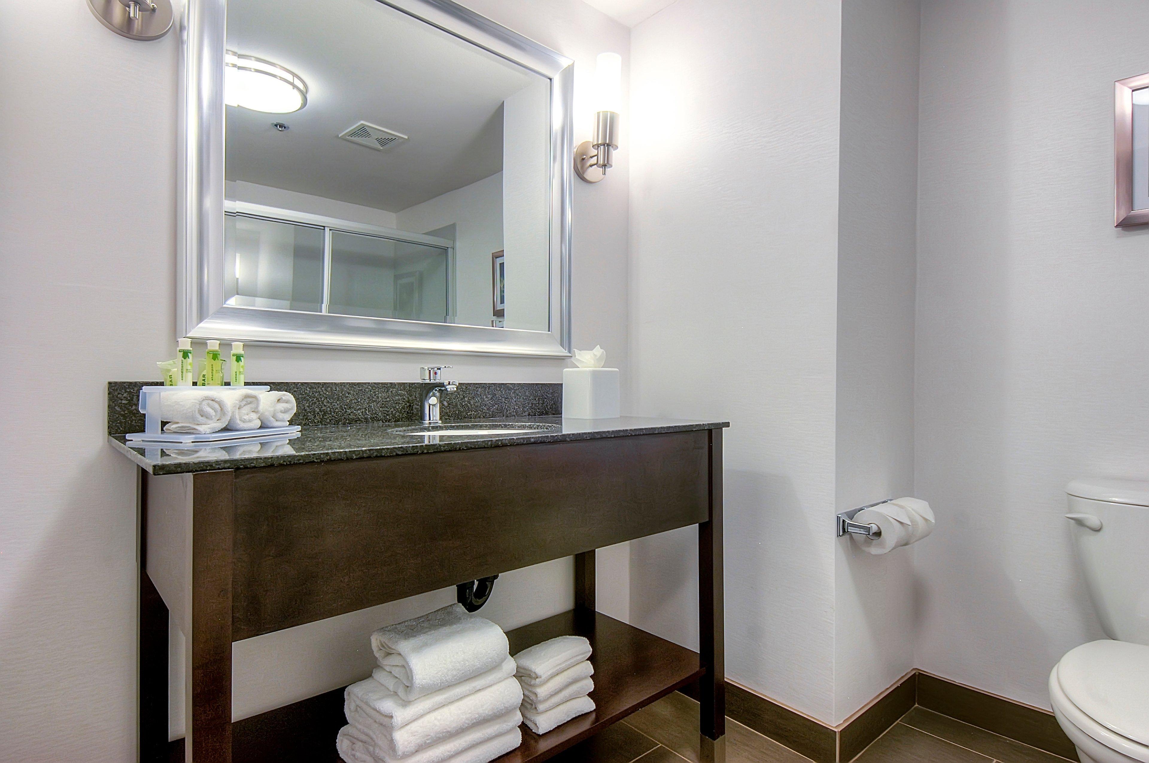 Holiday Inn Express Hotel & Suites Carlsbad Beach By Ihg Exterior foto